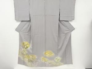 リサイクル　金彩万寿菊に桜・鶴模様刺繍一つ紋色留袖